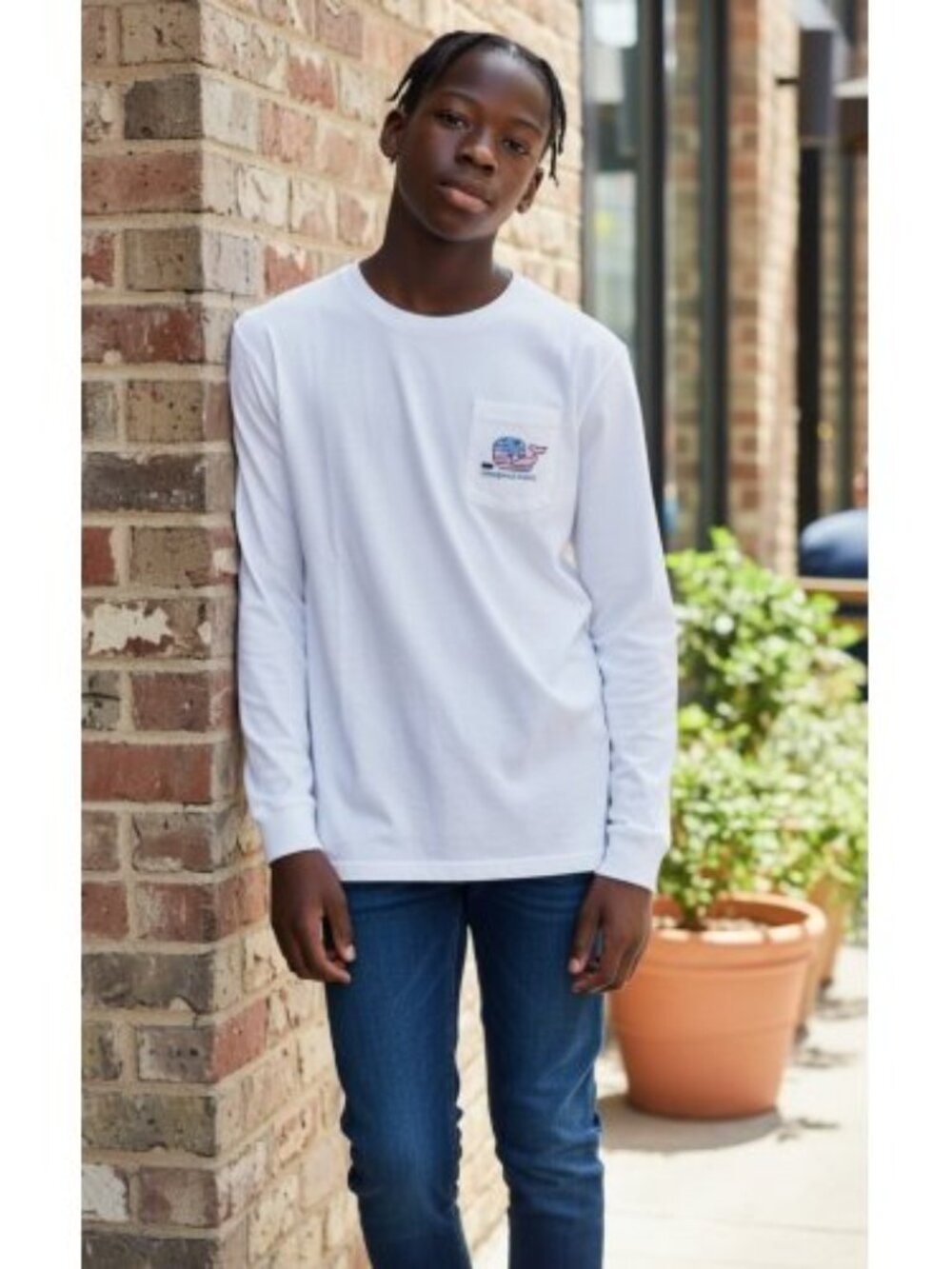 VINEYARD VINES White Long Sleeved Hockey Whale Top Boys L Size 16